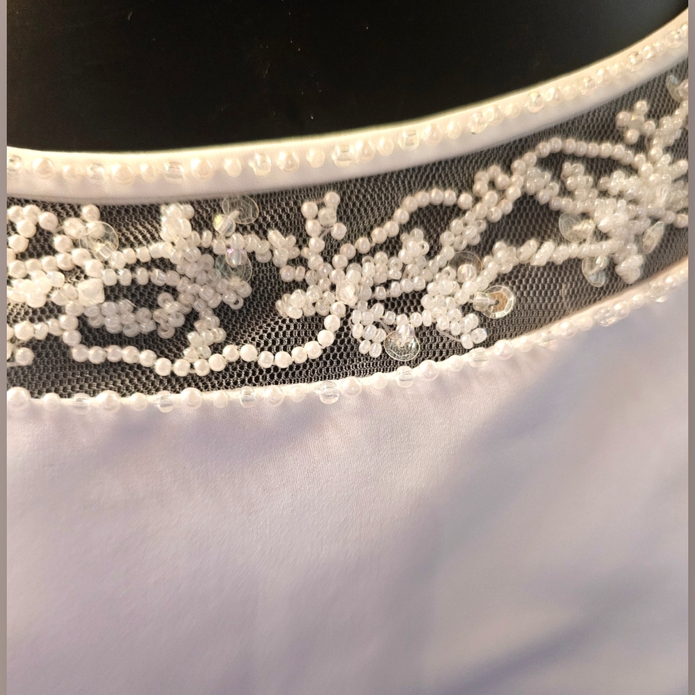White A-Line Scoopneck Bead Detail Wedding Gown - Picture 3 of 3